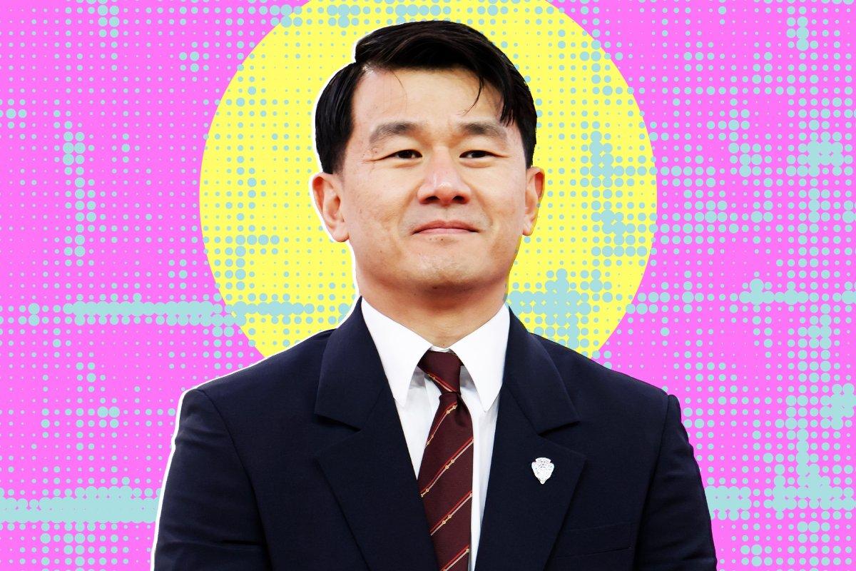 Harvard Graduation Speaker Unloads on AI in Profanity-Loaded Tirade, Prompting Cheers From Students: "I'm Here to Tell You the Mission of Your Generation Is to Destroy AI"