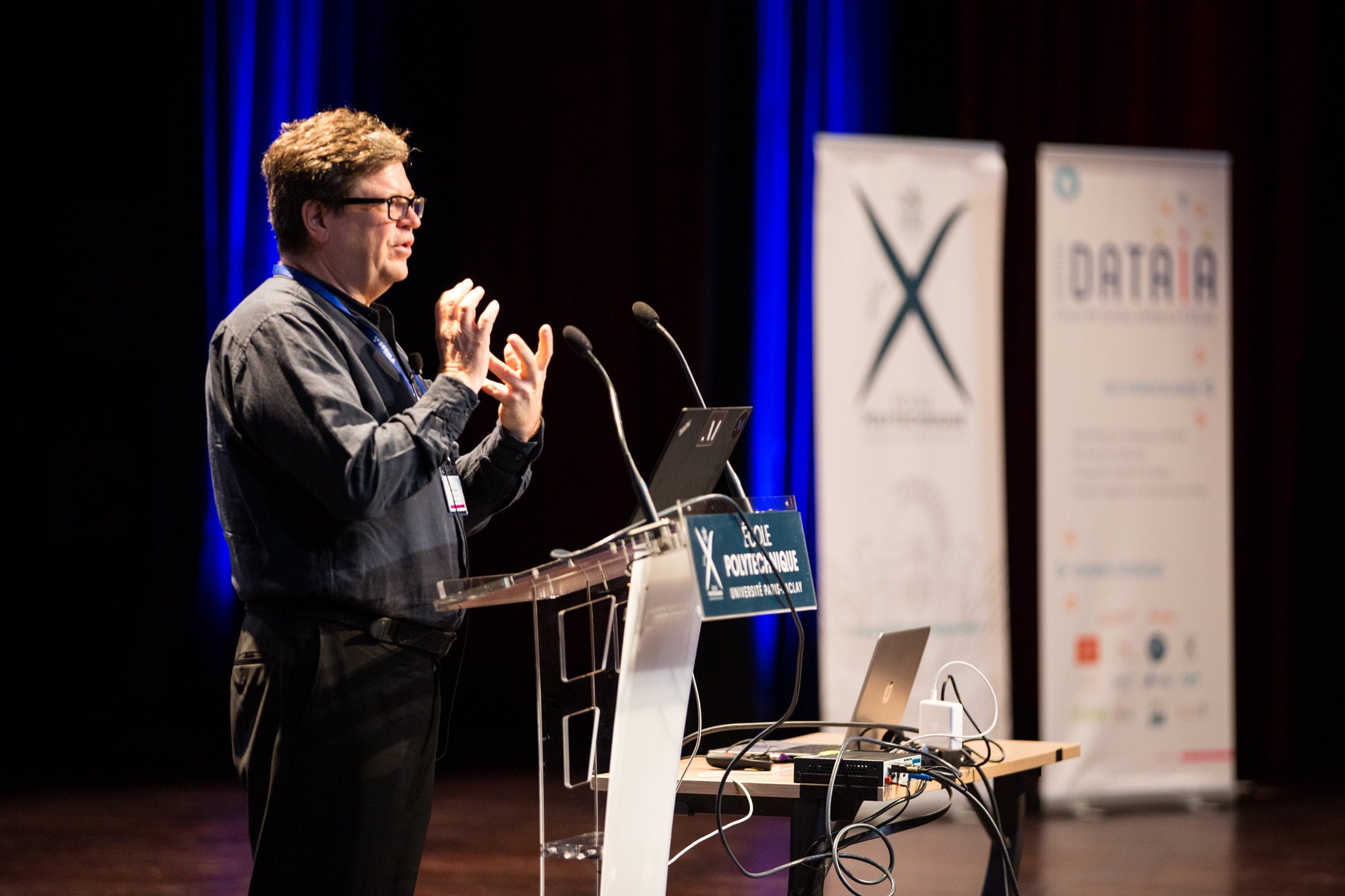 Yann LeCun warns AI labs like OpenAI and Anthropic face a "big bubble explosion"